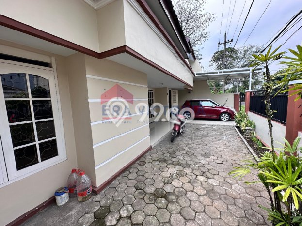 Dijual Rumah 6 Kamar Lokasi Strategis Nyaman dan Strategis di Lowokwaru Dijual Rumah 6 Kamar Lokasi Strategis Nyaman dan Strategis di Lowokwaru
