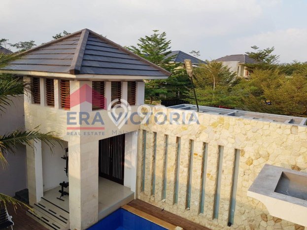 Lokasi strategis! Rumah siap pakai disewakan di Blimbing LB 372m2 Lokasi strategis! Rumah siap pakai disewakan di Blimbing LB 372m2