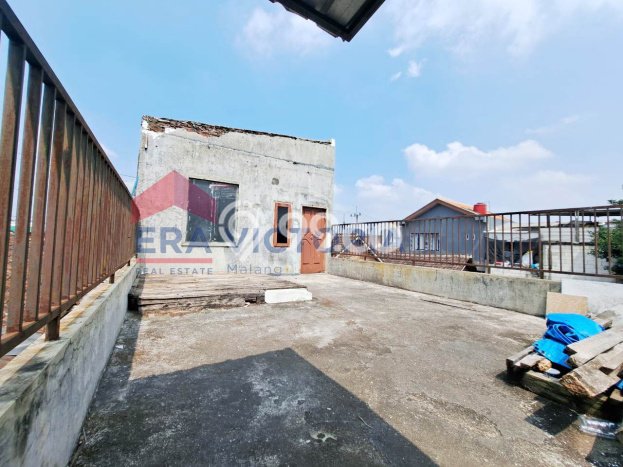 Ruko Disewa di Pakis, Malang, LT 240m2 / LB 340m2 Ruko Disewa di Pakis, Malang, LT 240m2 / LB 340m2