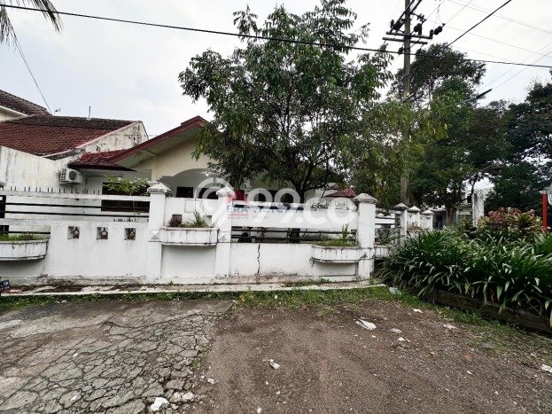 Rumah Kontrakan Malang LT 400m2 LB 250m2 Area Malang Kota Rumah Kontrakan Malang LT 400m2 LB 250m2 Area Malang Kota