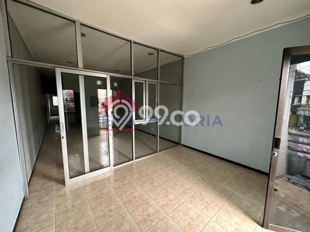 Ruko Premium Kawasan Soekarno Hatta, Luas 140m², Area Komersial, Akses Soekarno Hatta, Malang, Malang Ruko Premium Kawasan Soekarno Hatta, Luas 140m², Area Komersial, Akses Soekarno Hatta, Malang, Malang