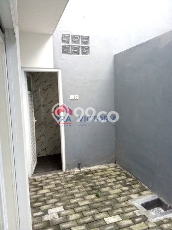 Dijual Rumah 3 Kamar Lokasi Ideal Bagus dan Strategis di Mojoroto Dijual Rumah 3 Kamar Lokasi Ideal Bagus dan Strategis di Mojoroto
