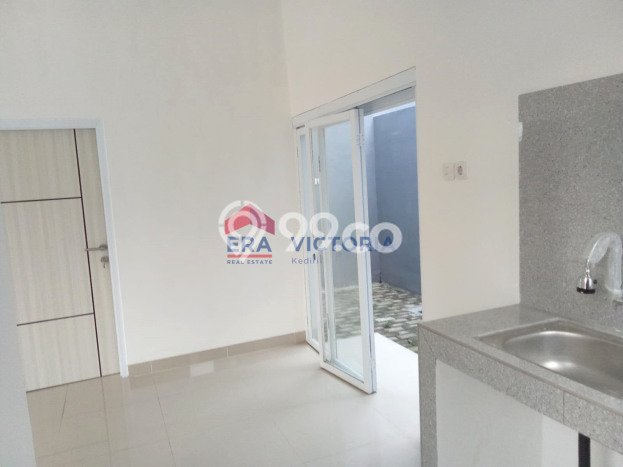 Dijual Rumah 3 Kamar Lokasi Ideal Bagus dan Strategis di Mojoroto Dijual Rumah 3 Kamar Lokasi Ideal Bagus dan Strategis di Mojoroto
