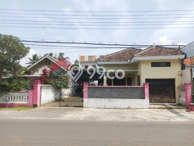 Lokasi terbaik! Rumah siap pakai dikontrakkan di Pakis LB 280m2 Lokasi terbaik! Rumah siap pakai dikontrakkan di Pakis LB 280m2