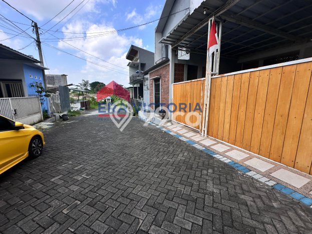 Dijual Rumah 4 Kamar Lokasi Ideal Nyaman dan Strategis di Blimbing Dijual Rumah 4 Kamar Lokasi Ideal Nyaman dan Strategis di Blimbing