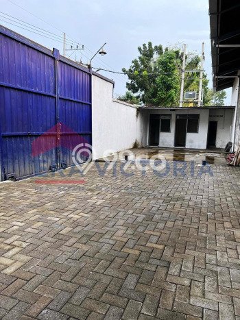 Area Ramai! Gudang Dijual di Blimbing untuk Bisnis Luas Bangunan 330m2 Area Ramai! Gudang Dijual di Blimbing untuk Bisnis Luas Bangunan 330m2