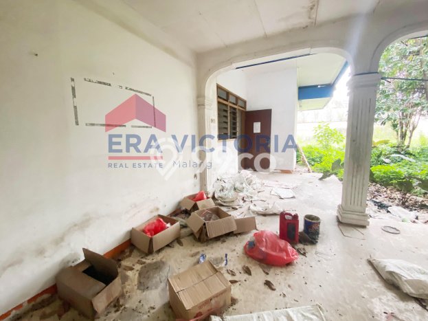LISTING BARU! Rumah di Blimbing, Ready, 6 KT, Dekat Blimbing, Malang, Malang, LT 1019m2m² Bangunan 1149m2m² LISTING BARU! Rumah di Blimbing, Ready, 6 KT, Dekat Blimbing, Malang, Malang, LT 1019m2m² Bangunan 1149m2m²