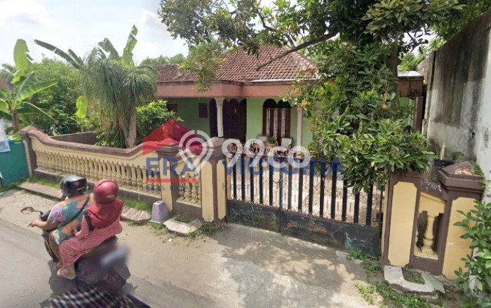 Rumah Asri dengan Luas Tanah 665m2m² di Lokasi Kediri, Kediri Rumah Asri dengan Luas Tanah 665m2m² di Lokasi Kediri, Kediri