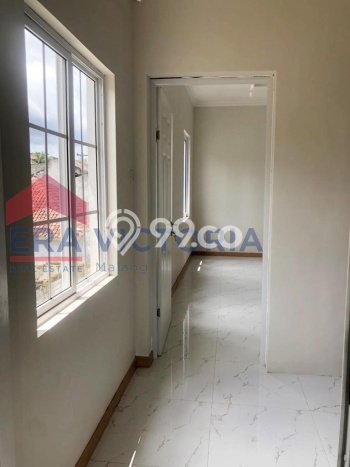 Hunian Cantik Modern Lb 228m2 di Batu, Batu Hunian Cantik Modern Lb 228m2 di Batu, Batu