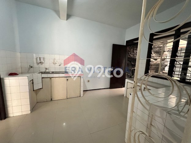 Dijual Rumah 6 Kamar Lokasi Strategis Nyaman dan Strategis di Lowokwaru Dijual Rumah 6 Kamar Lokasi Strategis Nyaman dan Strategis di Lowokwaru