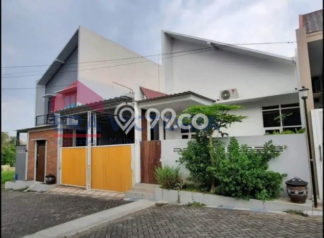 Dijual Rumah 4 Kamar Lokasi Ideal Nyaman dan Strategis di Blimbing Dijual Rumah 4 Kamar Lokasi Ideal Nyaman dan Strategis di Blimbing
