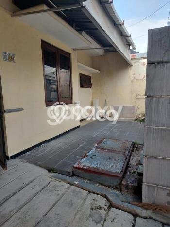 Disewakan! Rumah 3 Kamar Tidur &
1 Kamar Mandi di Mulyosari, Surabaya Disewakan! Rumah 3 Kamar Tidur &
1 Kamar Mandi di Mulyosari, Surabaya