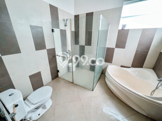 HOT DEAL! Vila Kawasan , Luas 2222m2m², Lokasi Strategis HOT DEAL! Vila Kawasan , Luas 2222m2m², Lokasi Strategis