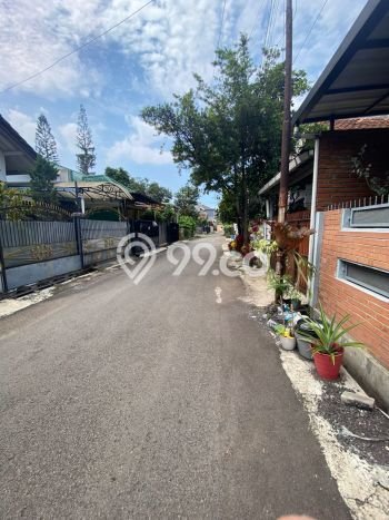 Dijual Rumah 5 Kamar Lokasi Ideal Bagus dan Strategis di Antapani Dijual Rumah 5 Kamar Lokasi Ideal Bagus dan Strategis di Antapani