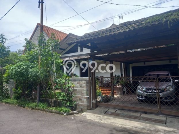 Siap Huni Hunian Elit 6 Kamar di Batununggal Dekat ke Mana Pun Siap Huni Hunian Elit 6 Kamar di Batununggal Dekat ke Mana Pun