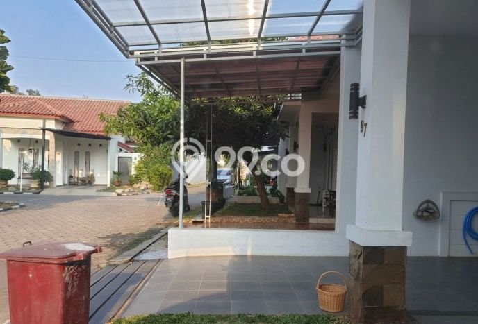 Rumah Elit Modern Siap Huni di Bintaro Tangerang Selatan Rumah Elit Modern Siap Huni di Bintaro Tangerang Selatan