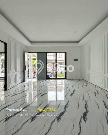 Rumah Mewah LB 162m2 Siap Pakai Desain Elegan di Bintaro, Tangerang Selatan Rumah Mewah LB 162m2 Siap Pakai Desain Elegan di Bintaro, Tangerang Selatan