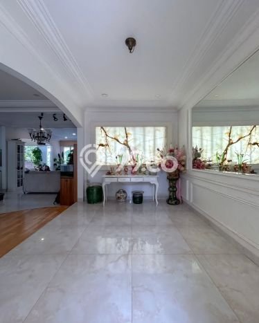 Rumah Elit LB 470m2 Siap Pakai Desain Elegan di Bintaro, Tangerang Selatan Rumah Elit LB 470m2 Siap Pakai Desain Elegan di Bintaro, Tangerang Selatan