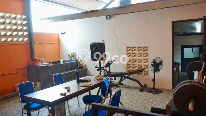 Komersial Bagus Dijual LB 350m2 Lokasi Strategis Tangerang Selatan Area Cocok untuk Bisnis Komersial Bagus Dijual LB 350m2 Lokasi Strategis Tangerang Selatan Area Cocok untuk Bisnis
