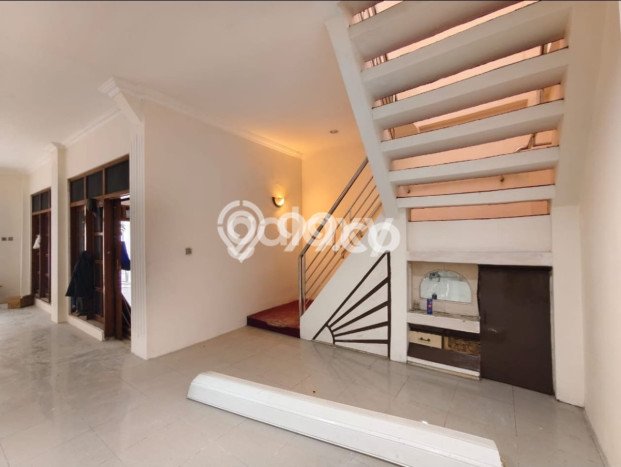HOT LISTING! Rumah Siap Huni area Rungkut, Luas 156m² LB 223m² HOT LISTING! Rumah Siap Huni area Rungkut, Luas 156m² LB 223m²