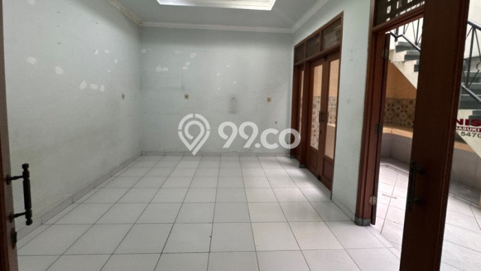 Jual Rumah Bagus Siap Huni LB 110m2 di Wiyung, Surabaya Jual Rumah Bagus Siap Huni LB 110m2 di Wiyung, Surabaya