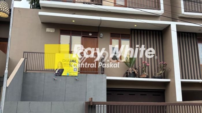 Dijual Cepat Rumah Siap Huni LT 120m2 LB 109m2 di Bandung Cocok untuk Hunian Dijual Cepat Rumah Siap Huni LT 120m2 LB 109m2 di Bandung Cocok untuk Hunian