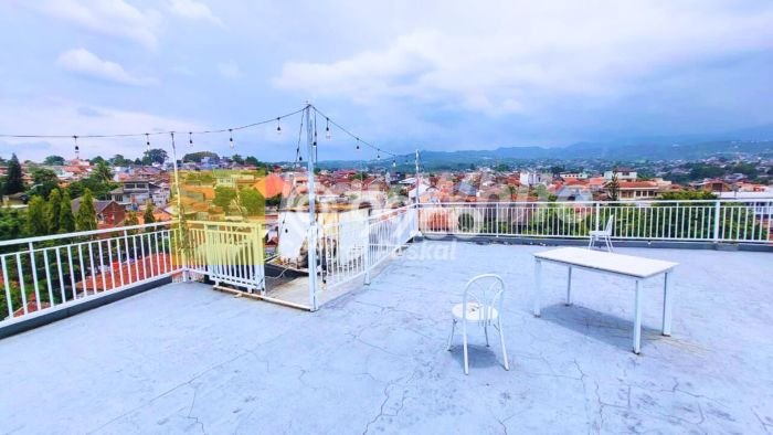 Rumah Elit Modern Siap Huni di Padasuka Bandung Rumah Elit Modern Siap Huni di Padasuka Bandung