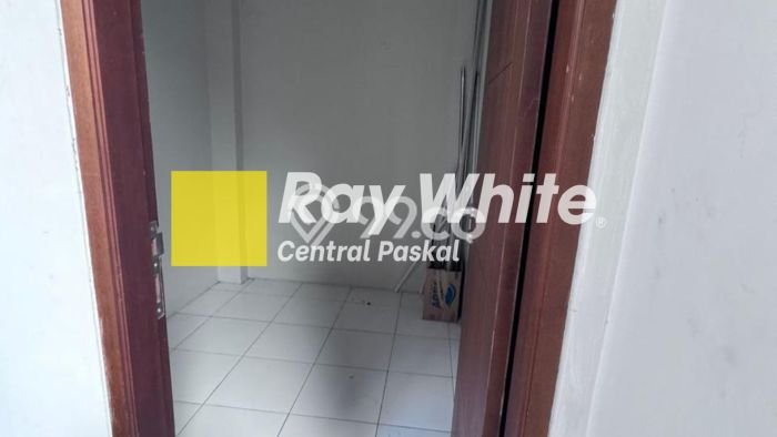 Disewakan Rumah Murah di Setra Duta Bandung dengan 6 KT Disewakan Rumah Murah di Setra Duta Bandung dengan 6 KT