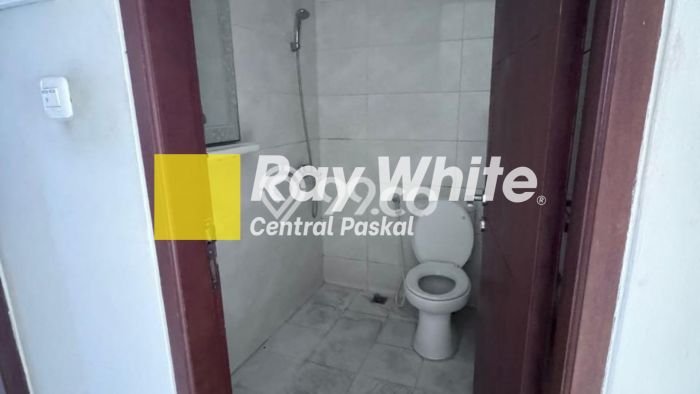 Disewakan Rumah Murah di Setra Duta Bandung dengan 6 KT Disewakan Rumah Murah di Setra Duta Bandung dengan 6 KT