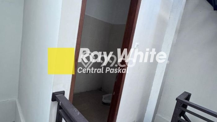 Disewakan Rumah Murah di Setra Duta Bandung dengan 6 KT Disewakan Rumah Murah di Setra Duta Bandung dengan 6 KT
