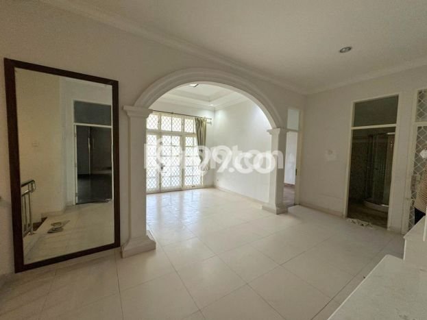 UNIT LANGKA! Rumah kawasan Kelapa Gading, 4 KT, View Indah, LT 220m² Bangunan 440m² UNIT LANGKA! Rumah kawasan Kelapa Gading, 4 KT, View Indah, LT 220m² Bangunan 440m²