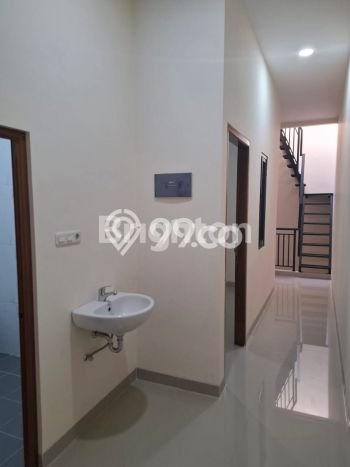 Rumah LT 84m² Semi Furnished di Lokasi Prestisius Tanjung Duren, Jakarta Barat Rumah LT 84m² Semi Furnished di Lokasi Prestisius Tanjung Duren, Jakarta Barat