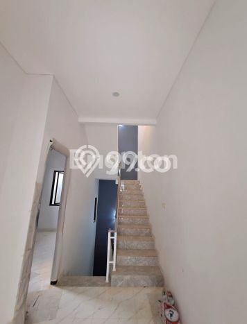 SIAP HUNI! Rumah Strategis di Pademangan, LT 58m² Bangunan 174m² SIAP HUNI! Rumah Strategis di Pademangan, LT 58m² Bangunan 174m²