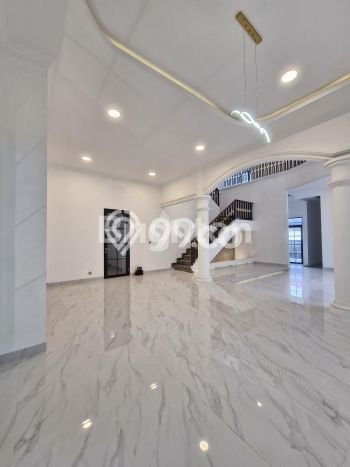 Rumah Elit LB 700m2 Siap Pakai Desain Elegan di Tomang, Jakarta Barat Rumah Elit LB 700m2 Siap Pakai Desain Elegan di Tomang, Jakarta Barat