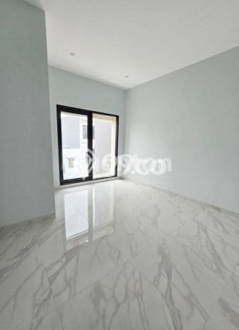Jual Rumah Mewah Elegan Dengan View Cantik di Duri Kepa, Jakarta Barat Jual Rumah Mewah Elegan Dengan View Cantik di Duri Kepa, Jakarta Barat