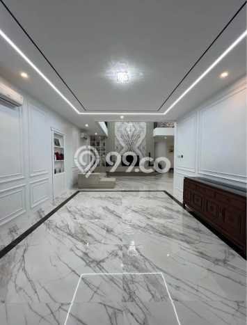 Ready to Use! Luxury House LT 960m2 Desain Elegan di Veteran Ready to Use! Luxury House LT 960m2 Desain Elegan di Veteran