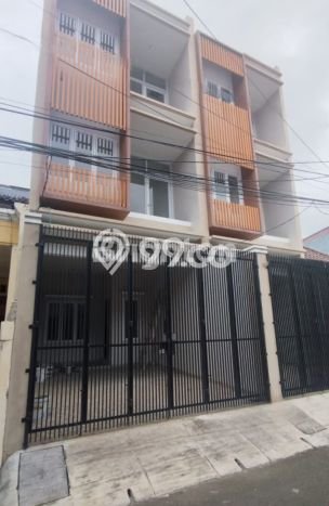 Rumah Elit Modern Tanpa Renovasi di Tomang Jakarta Barat Rumah Elit Modern Tanpa Renovasi di Tomang Jakarta Barat