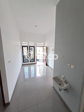 Rumah kawasan Kelapa Gading, Akses ke Fasilitas, 3 KM, LT 187m² LB 264m² Rumah kawasan Kelapa Gading, Akses ke Fasilitas, 3 KM, LT 187m² LB 264m²