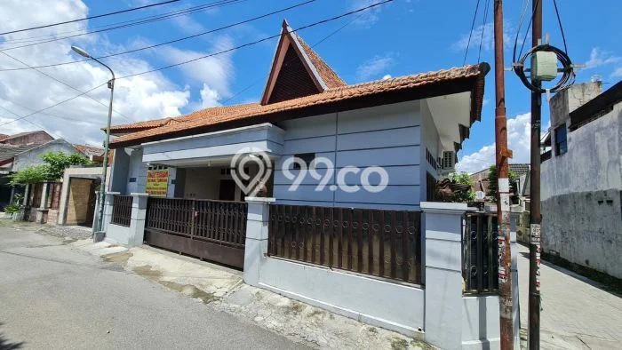 Rumah Modern Cantik 5 Kamar Bisa Langsung Pindah di Umbulharjo Rumah Modern Cantik 5 Kamar Bisa Langsung Pindah di Umbulharjo