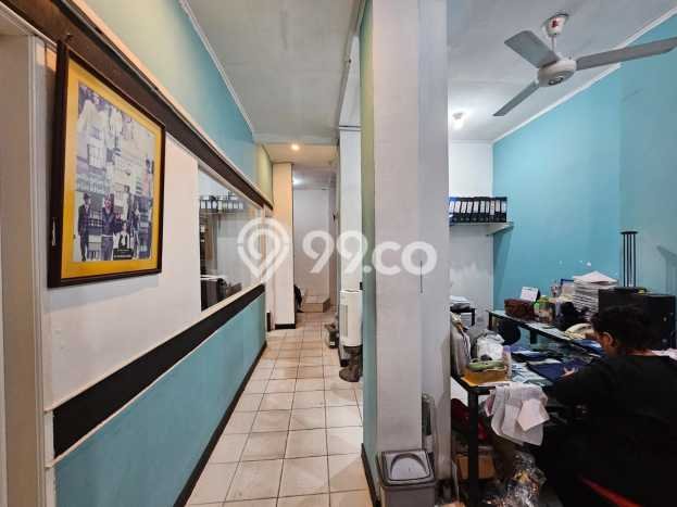 Dijual Ruko Strategis di , Luas 300m2m², Mainroad, Area Bisnis Dijual Ruko Strategis di , Luas 300m2m², Mainroad, Area Bisnis