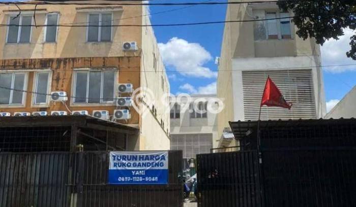 Ruko Bagus Dijual LB 350m2 Lokasi Strategis Jakarta Barat Area Cocok untuk Berbisnis Ruko Bagus Dijual LB 350m2 Lokasi Strategis Jakarta Barat Area Cocok untuk Berbisnis