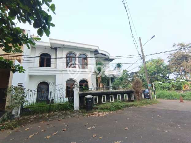 Jual Rumah Strategis Bagus Punya 3 KT di Pondok Aren Tangerang Selatan SHM Jual Rumah Strategis Bagus Punya 3 KT di Pondok Aren Tangerang Selatan SHM