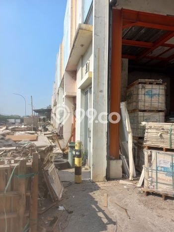 INVESTASI CERDAS! Gudang di , Luas 316m2m², Pusat Bisnis INVESTASI CERDAS! Gudang di , Luas 316m2m², Pusat Bisnis