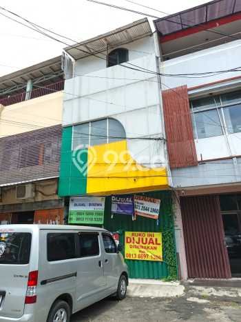 Ruko Bagus Dijual LB 200m2 Lokasi Strategis Jakarta Selatan Area Cocok untuk Bisnis Ruko Bagus Dijual LB 200m2 Lokasi Strategis Jakarta Selatan Area Cocok untuk Bisnis