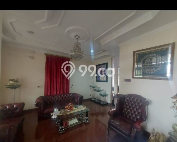 Hunian Mewah Dijual LT 379m2 di Kebon Jeruk, Jakarta Barat Hunian Mewah Dijual LT 379m2 di Kebon Jeruk, Jakarta Barat