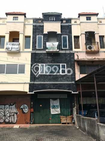 Ruko Dijual di Jakarta Selatan LT 168m2 & LB 240m2 Lokasi Terbaik! Ruko Dijual di Jakarta Selatan LT 168m2 & LB 240m2 Lokasi Terbaik!