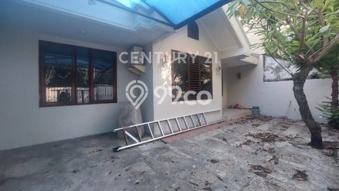 Disewakan Cepat Rumah Kondisi Baik di Area Menteng, Jakarta Pusat Disewakan Cepat Rumah Kondisi Baik di Area Menteng, Jakarta Pusat