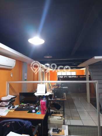 Area Ramai! Ruko Dijual di Pulo Gadung untuk Bisnis Luas Bangunan 215m2 Area Ramai! Ruko Dijual di Pulo Gadung untuk Bisnis Luas Bangunan 215m2