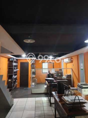 Area Ramai! Ruko Dijual di Pulo Gadung untuk Bisnis Luas Bangunan 215m2 Area Ramai! Ruko Dijual di Pulo Gadung untuk Bisnis Luas Bangunan 215m2