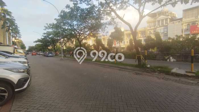 Area Ramai! Ruko Dijual di Cengkareng untuk Bisnis Luas Bangunan 236m2 Area Ramai! Ruko Dijual di Cengkareng untuk Bisnis Luas Bangunan 236m2